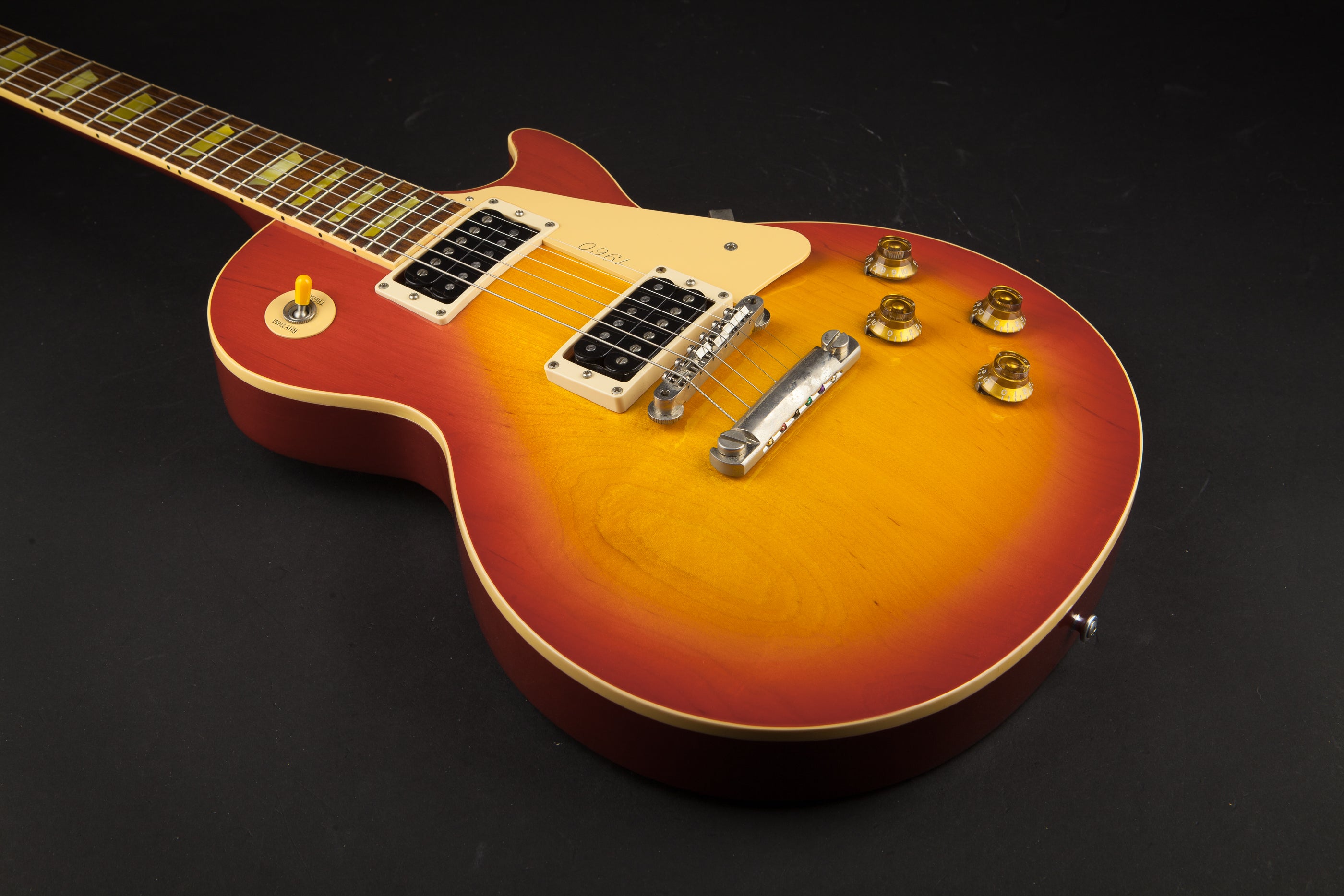 Gibson Guitars: 2003 Les Paul Classic "1960" Cherry Sunburst #030468