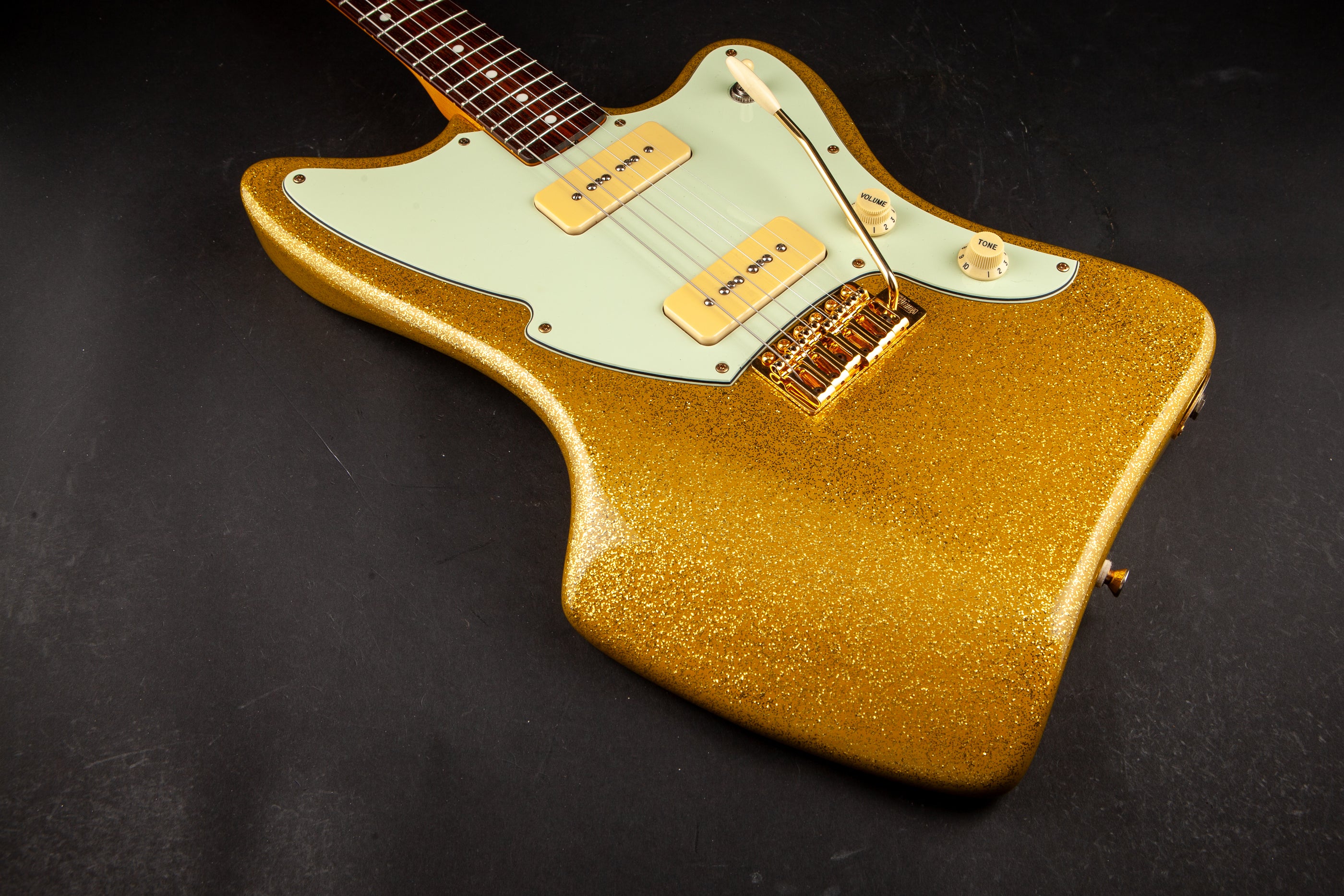 Fret-King; Ventura 60 #01683 Gold Sparkle