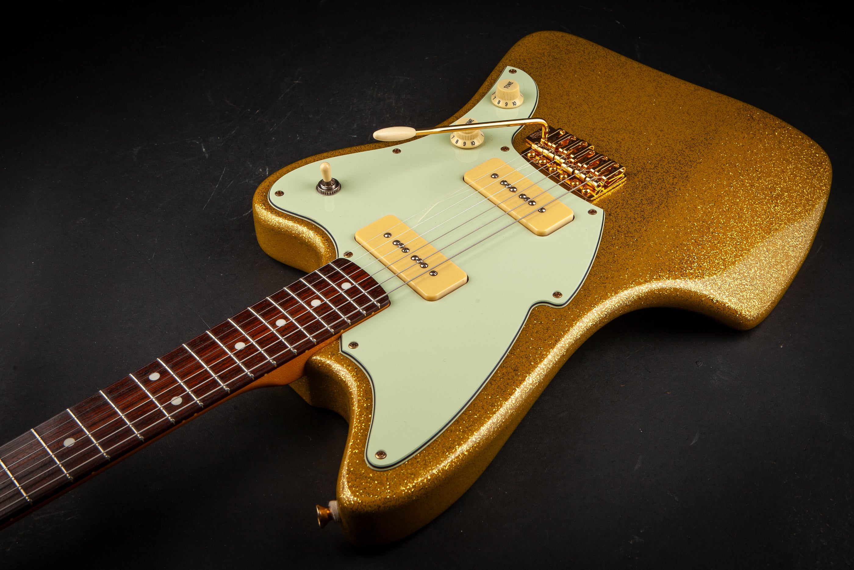 Fret-King; Ventura 60 #01683 Gold Sparkle