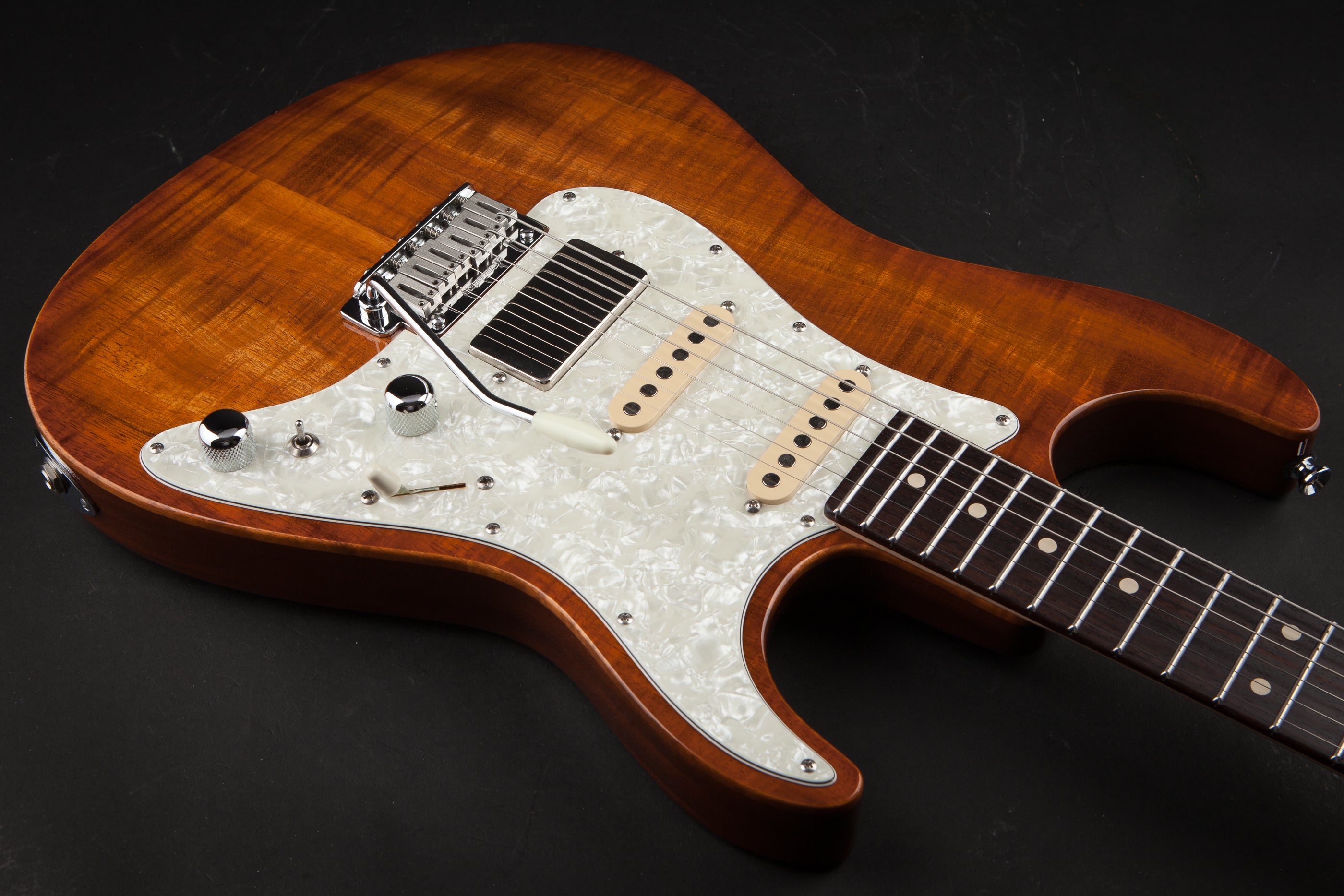 Tom Anderson: Hollow Drop Top Classic Koa Top - Honey Shaded Edge with Binding #08-31-11A