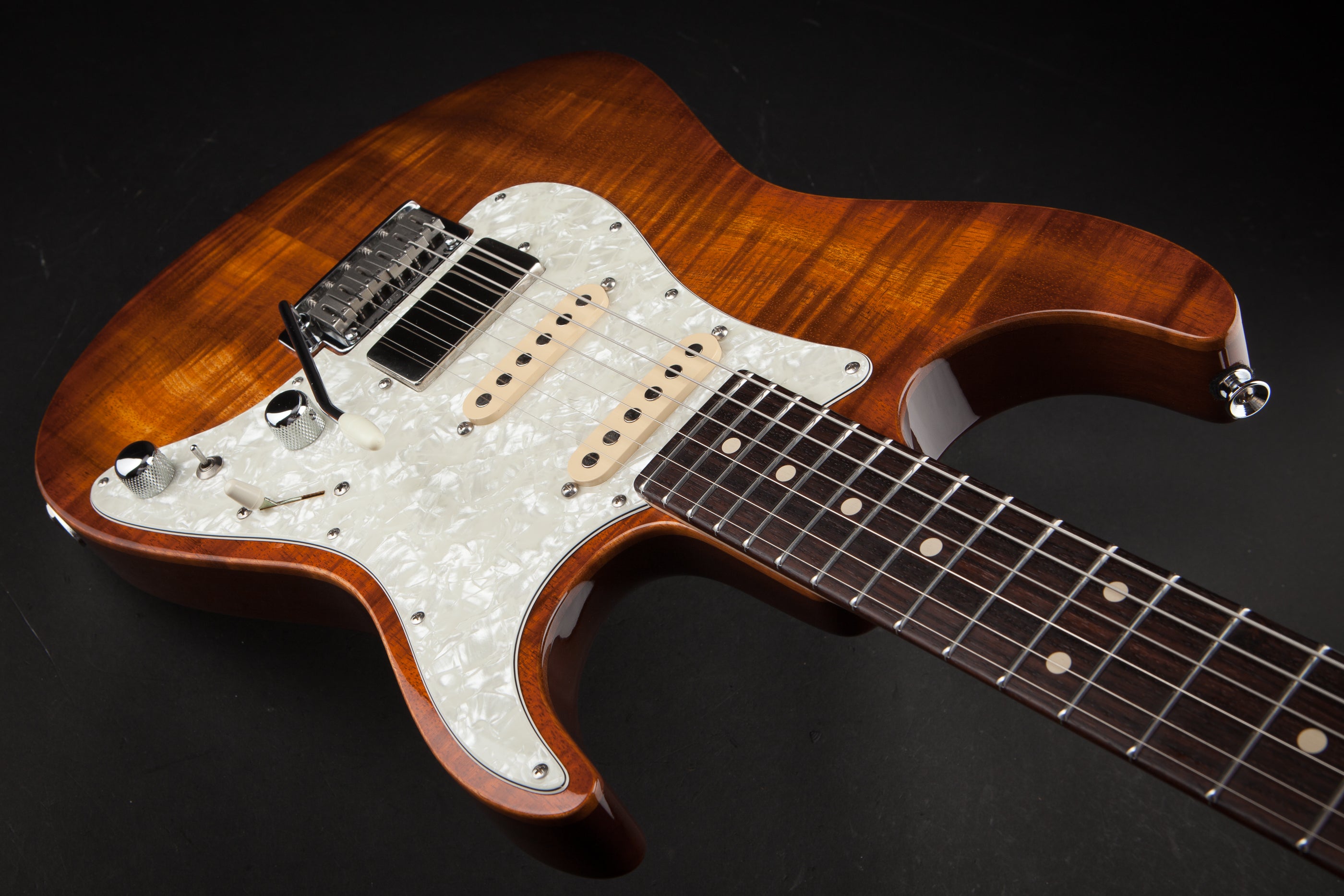 Tom Anderson: Hollow Drop Top Classic Koa Top - Honey Shaded Edge with Binding #08-31-11A