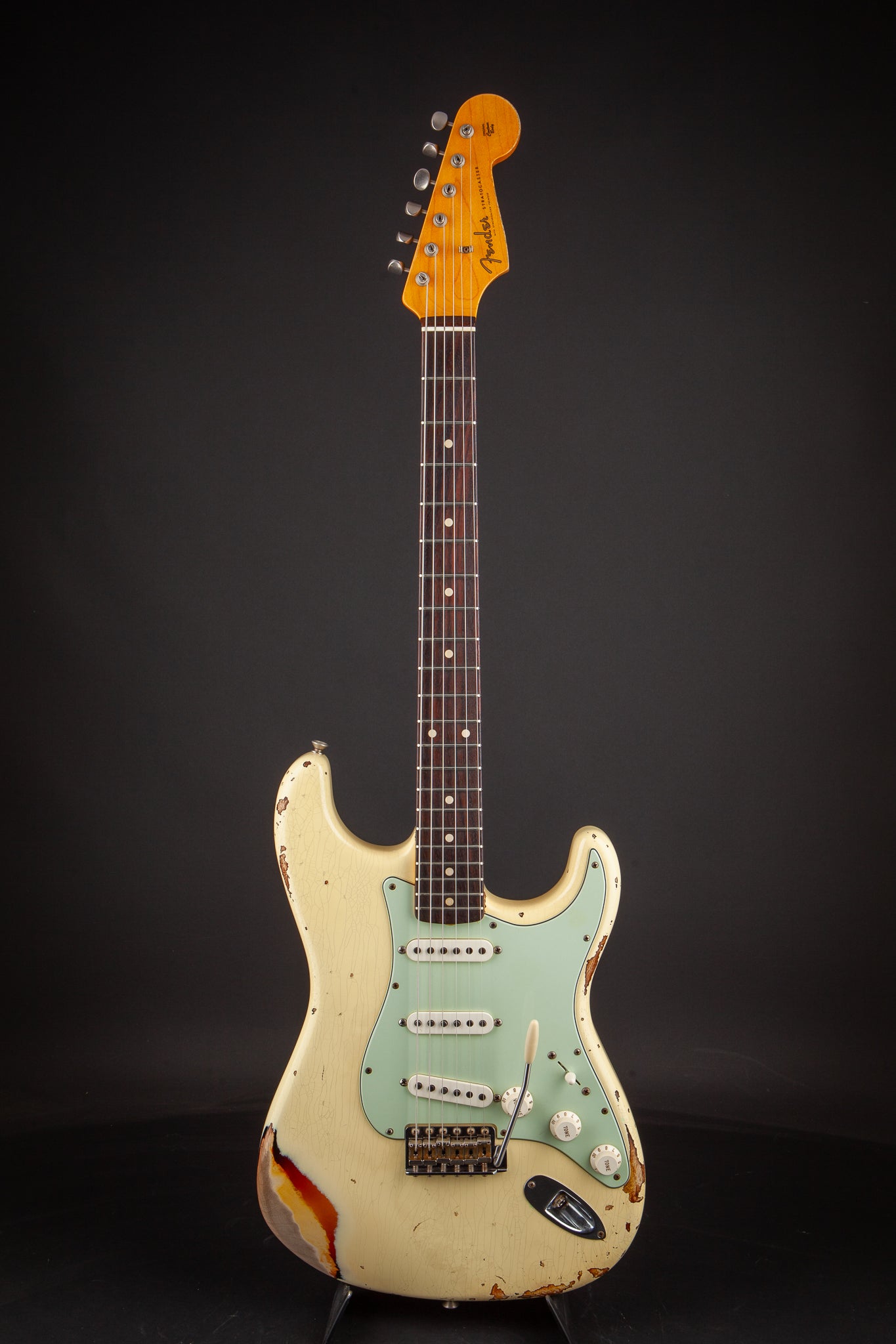 Fender Custom Shop: 60 Stratocaster Heavy Relic Vintage White over 3-Tone Sunburst #R86906