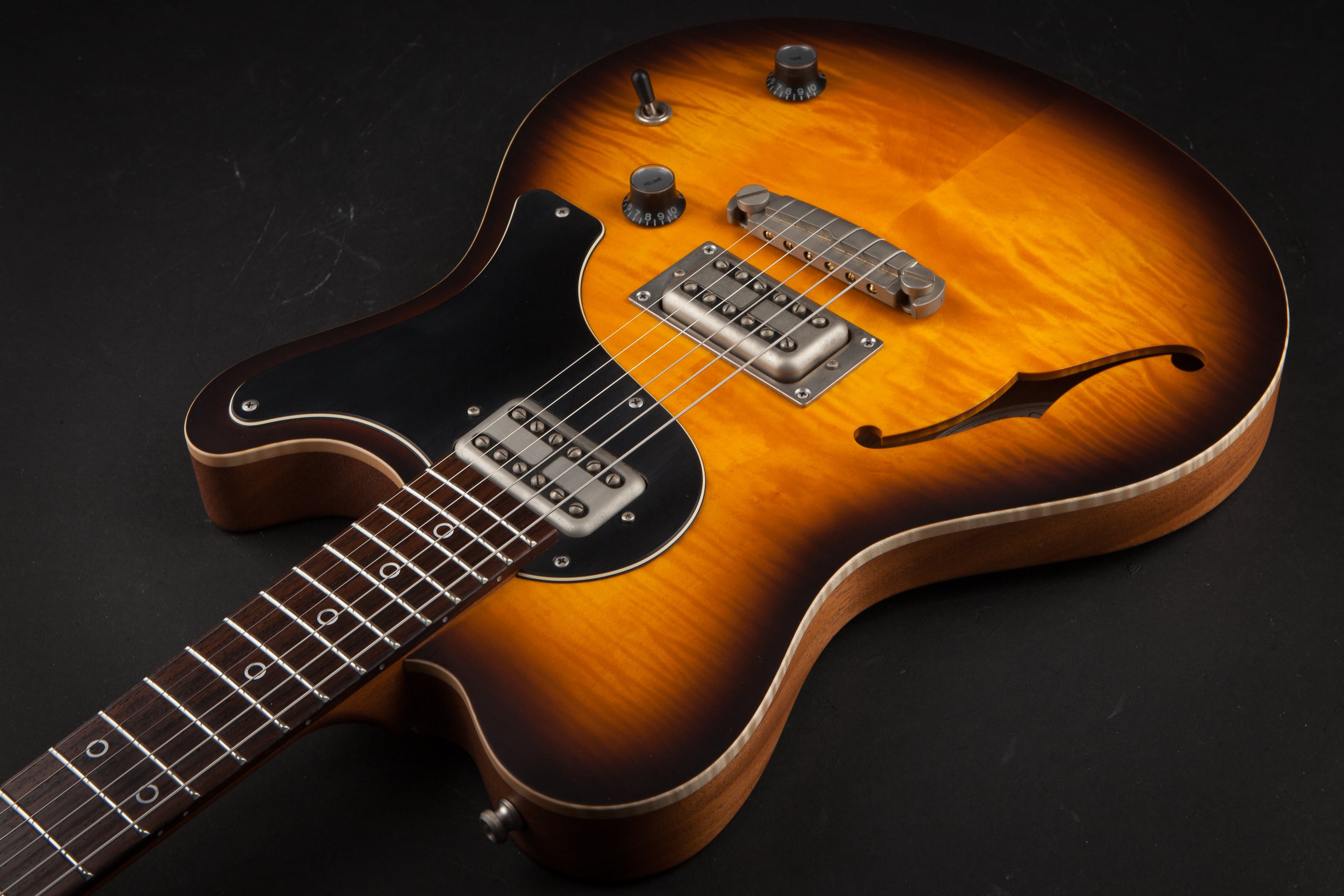 Nik Huber: Surfmeister 2-Tone Sunburst #62358