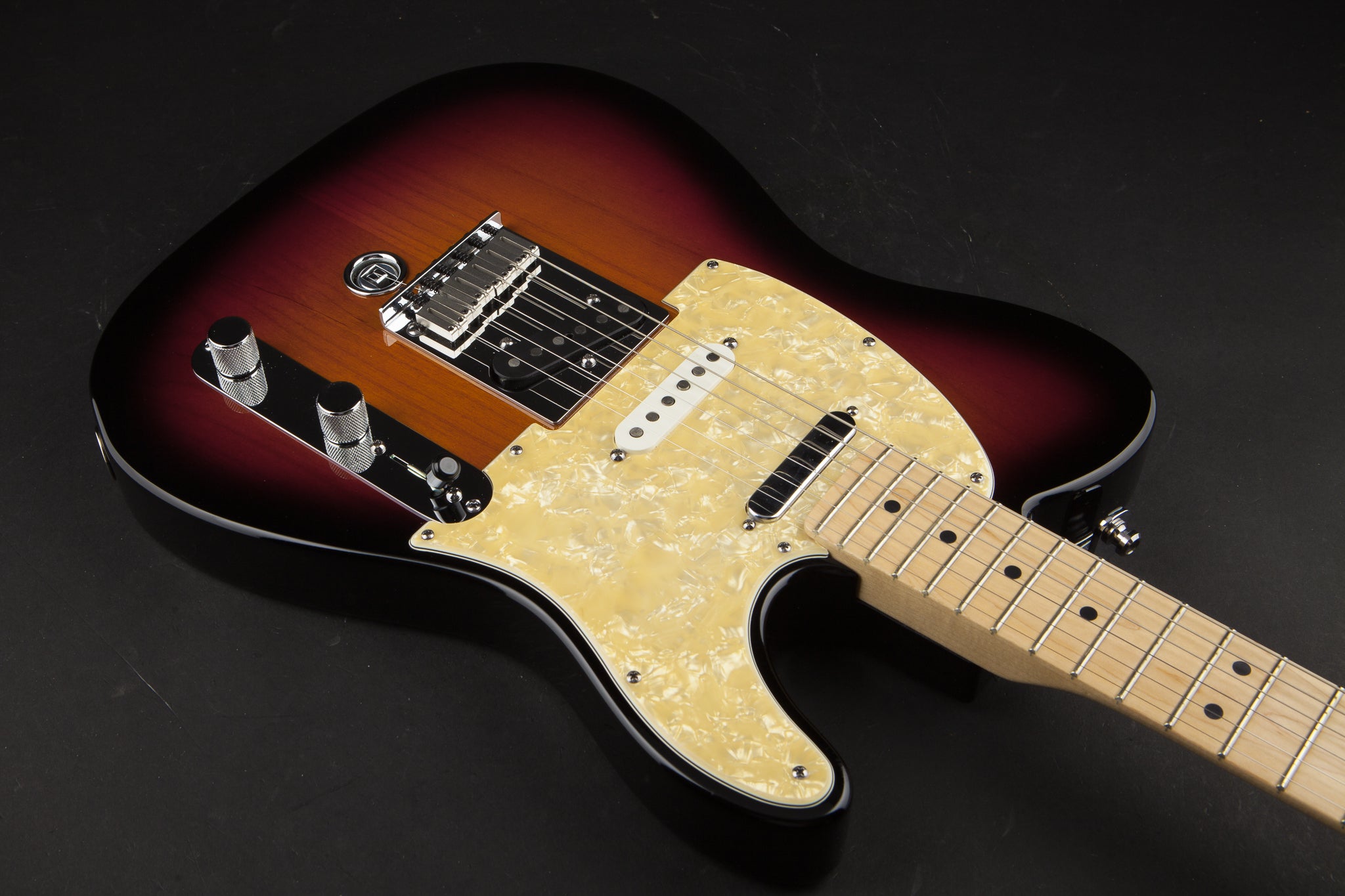 Fender: Fender USA B-Bender Nashville Telecaster Sunburst #10033151
