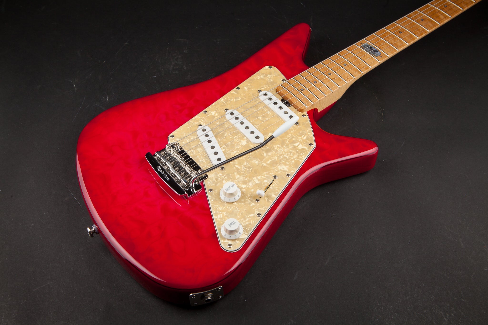Ernie Ball Musicman : BFR Albert Lee - Pink Burst #C52548