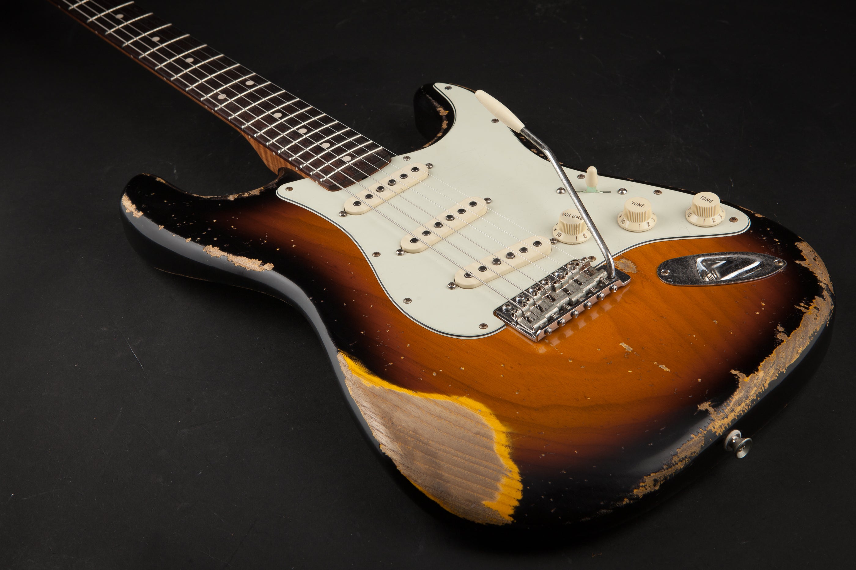 Smitty Guitars: Classic S Heavy Relic - 3-Tone Sunburst with 1 Piece Swamp Ash Body and Mastergrade Roasted Flame Maple Neck