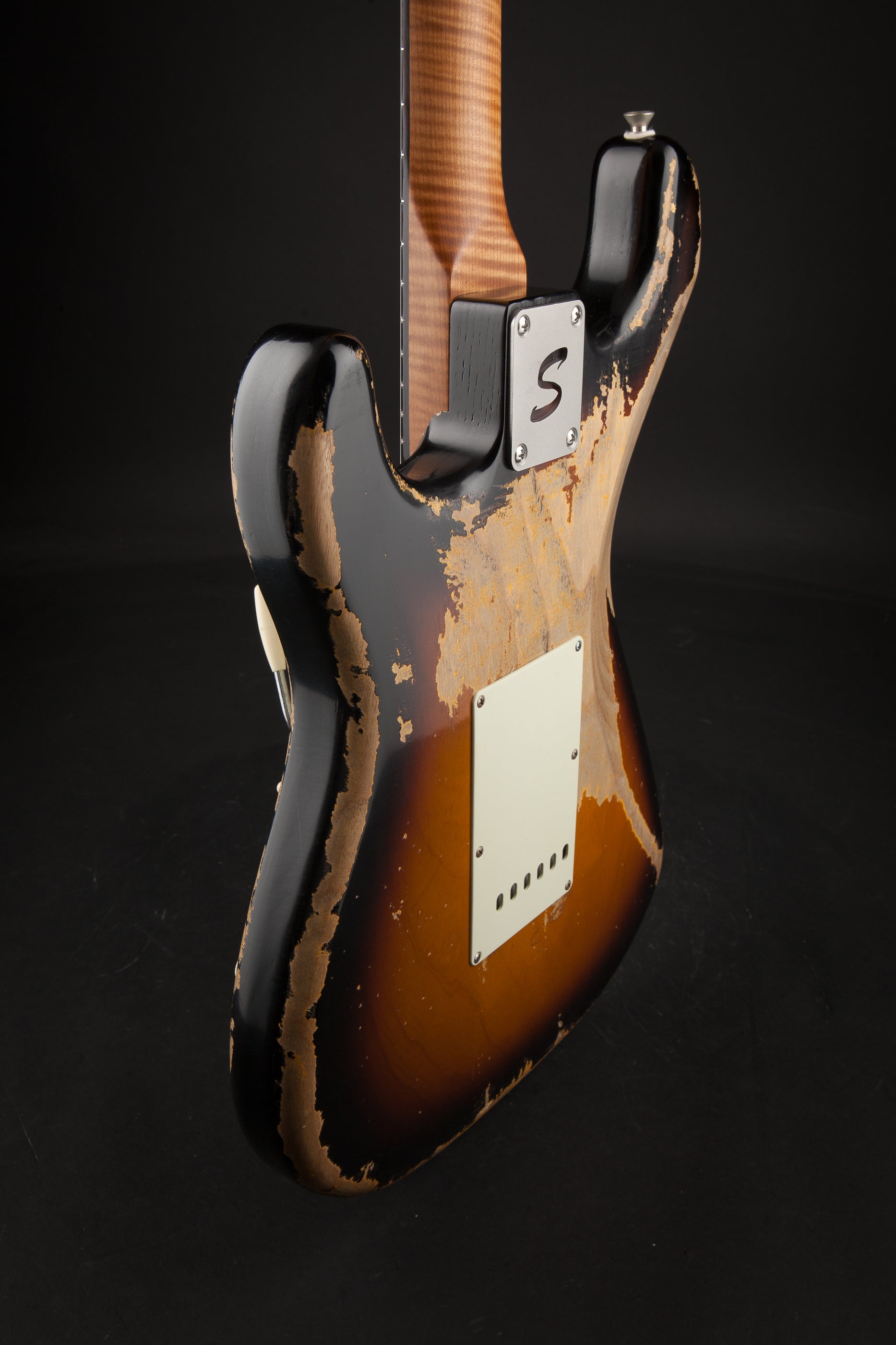 Smitty Guitars: Classic S Heavy Relic - 3-Tone Sunburst with 1 Piece Swamp Ash Body and Mastergrade Roasted Flame Maple Neck
