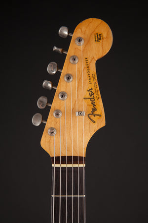Fender Vintage Guitars: 1962 Stratocaster Fiesta Red #80133