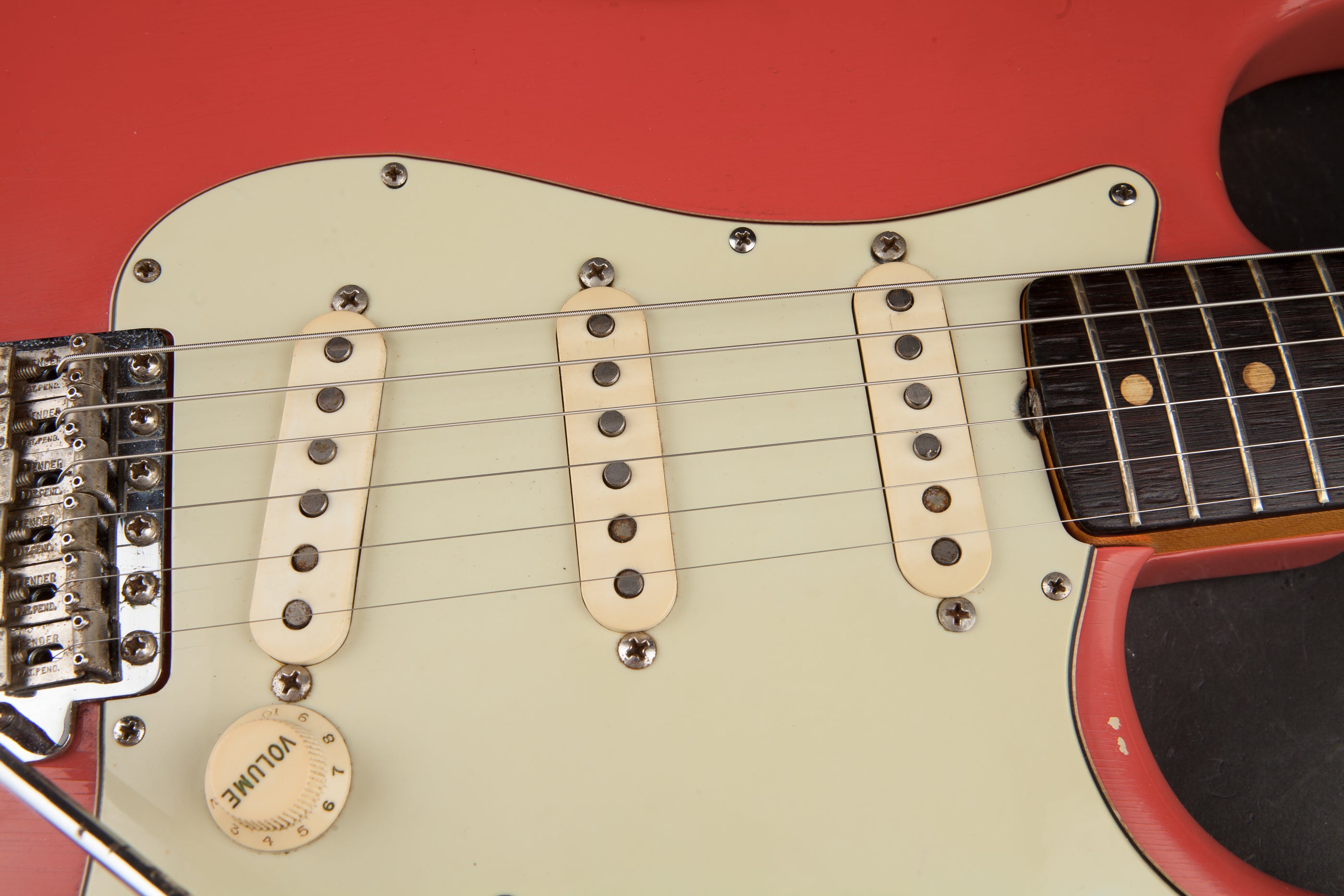 Fender Vintage Guitars: 1962 Stratocaster Fiesta Red #80133