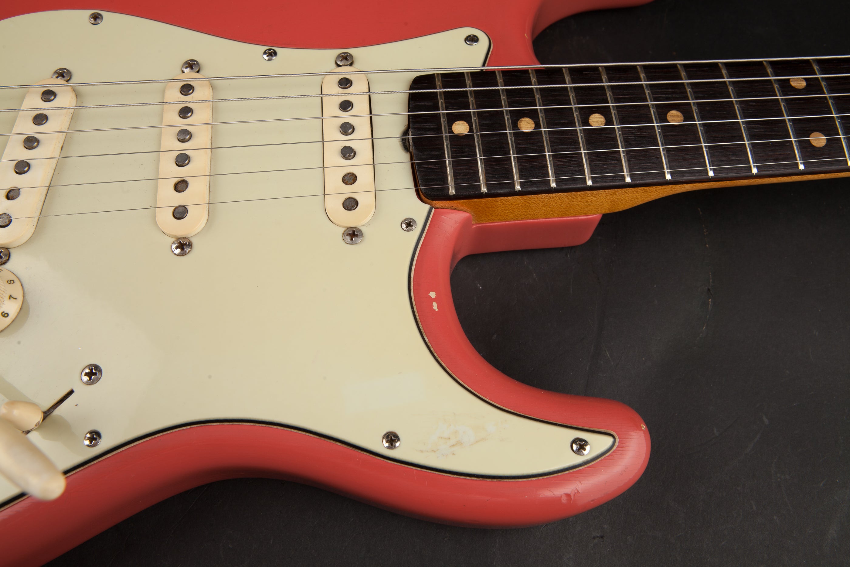 Fender Vintage Guitars: 1962 Stratocaster Fiesta Red #80133