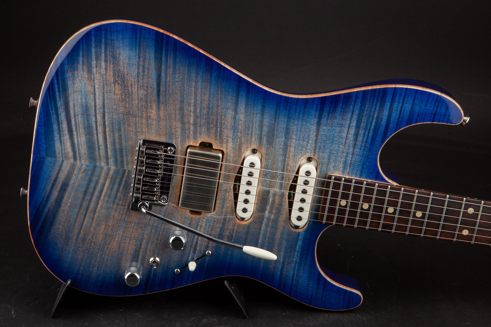 Tom Anderson: Drop Top with Hand Selected Top - Natural Jack's Blue Burst with Binding #11-05-18A