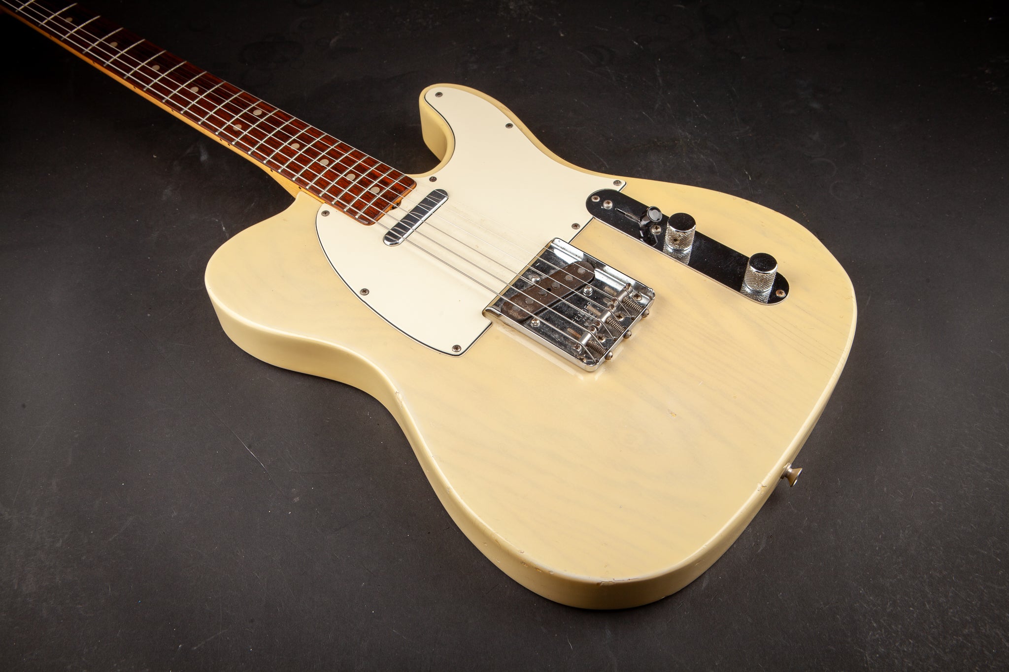 Fender Vintage Guitars: 1972 Telecaster Blonde #374924