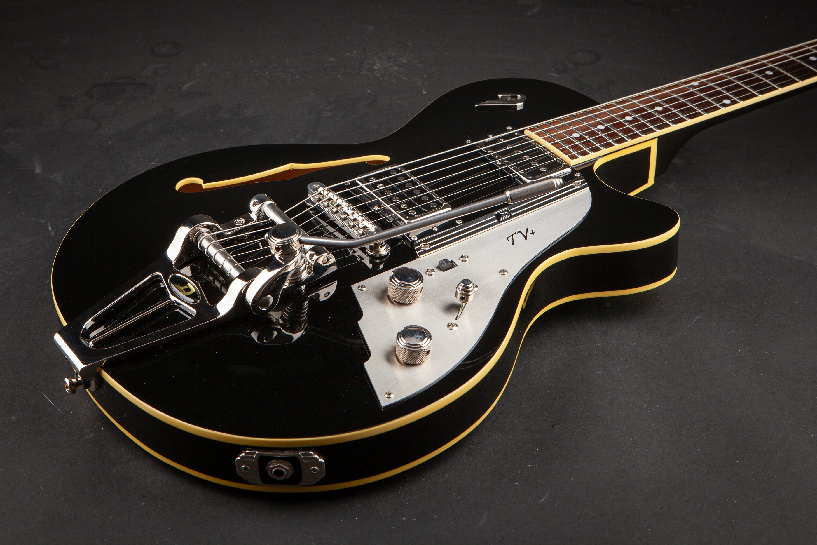 Duesenberg: Starplayer TV+ - Black #110269
