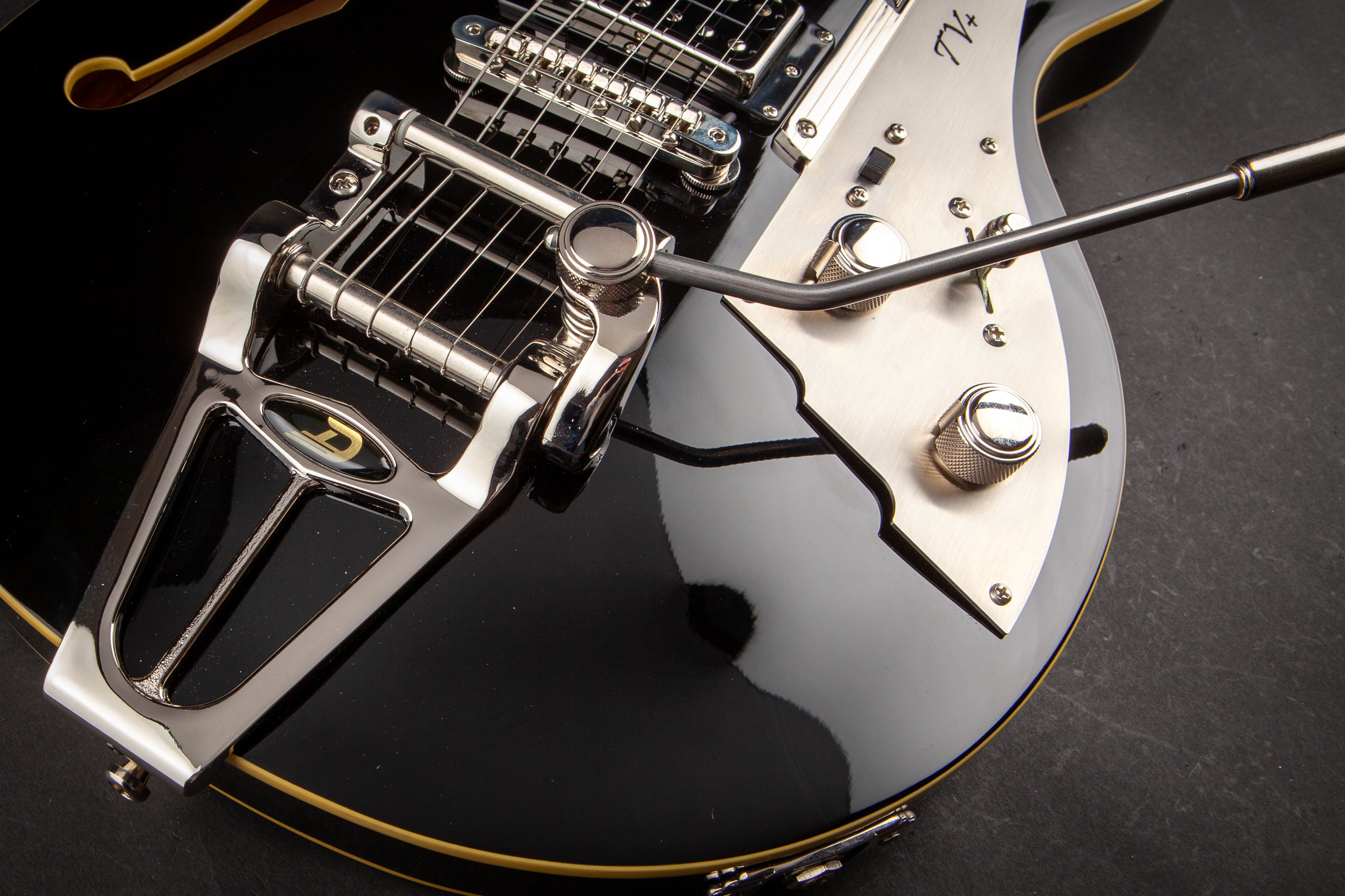 Duesenberg: Starplayer TV+ - Black #110269