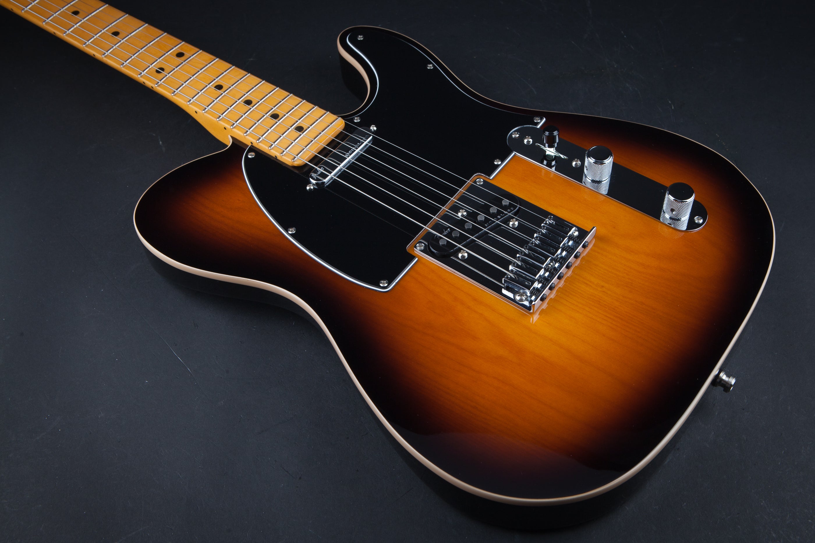 Fender: American Ultra Luxe Telecaster - 2 Tone Sunburst #US23067352