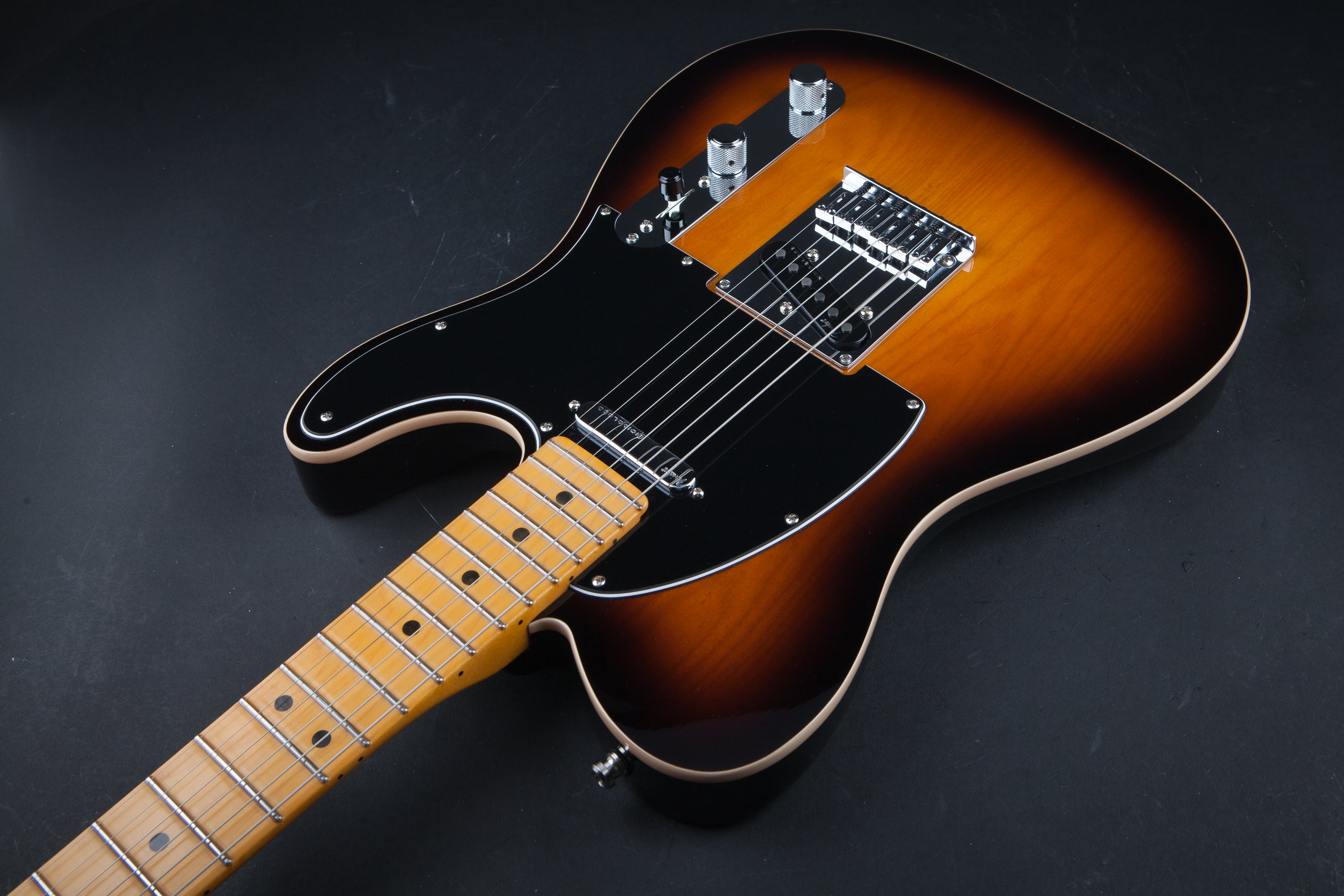 Fender: American Ultra Luxe Telecaster - 2 Tone Sunburst #US23067352