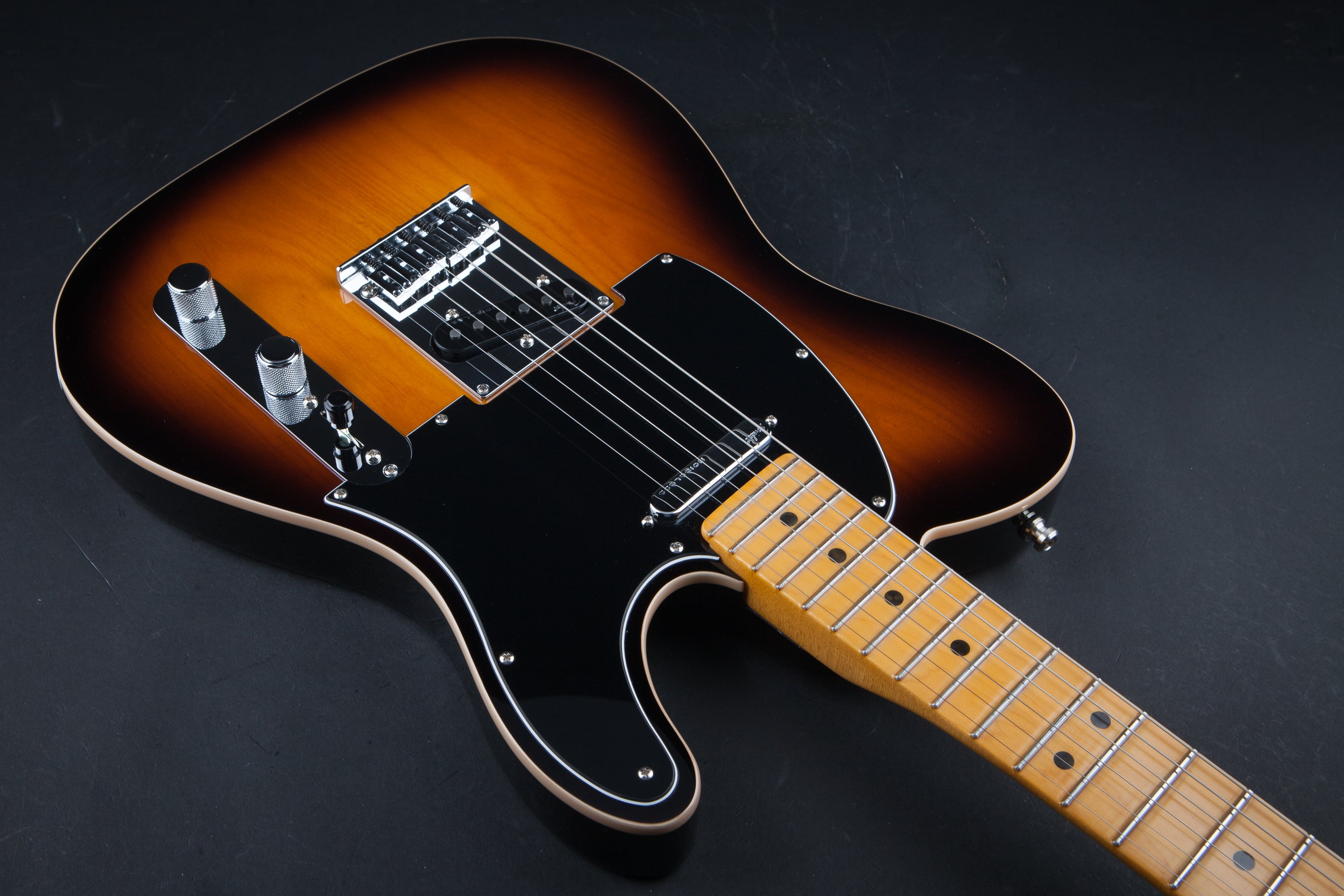 Fender: American Ultra Luxe Telecaster - 2 Tone Sunburst #US23067352