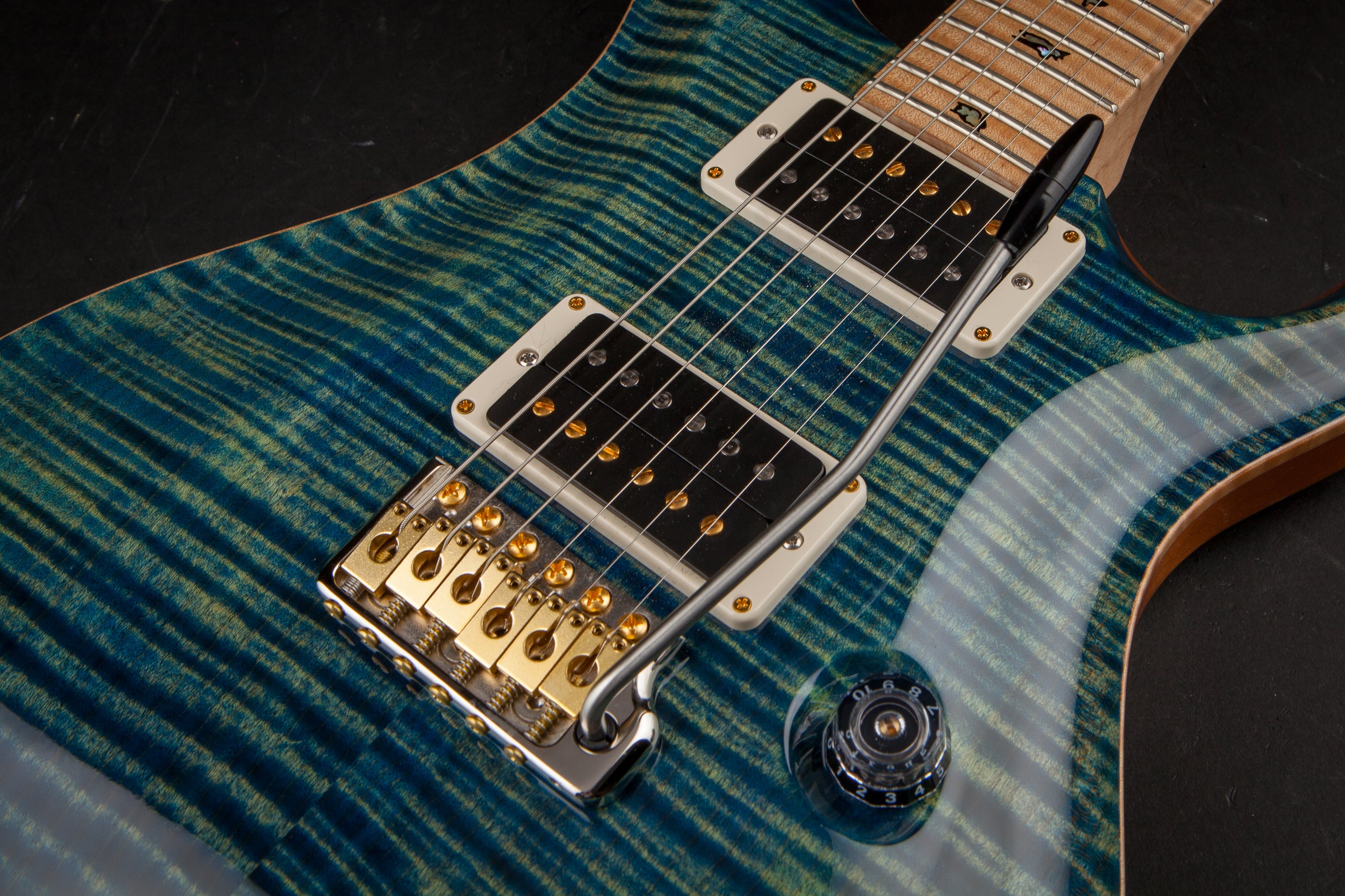 PRS Guitars: Custom 24 10-Top Limited Flame Maple Neck River Blue #243517