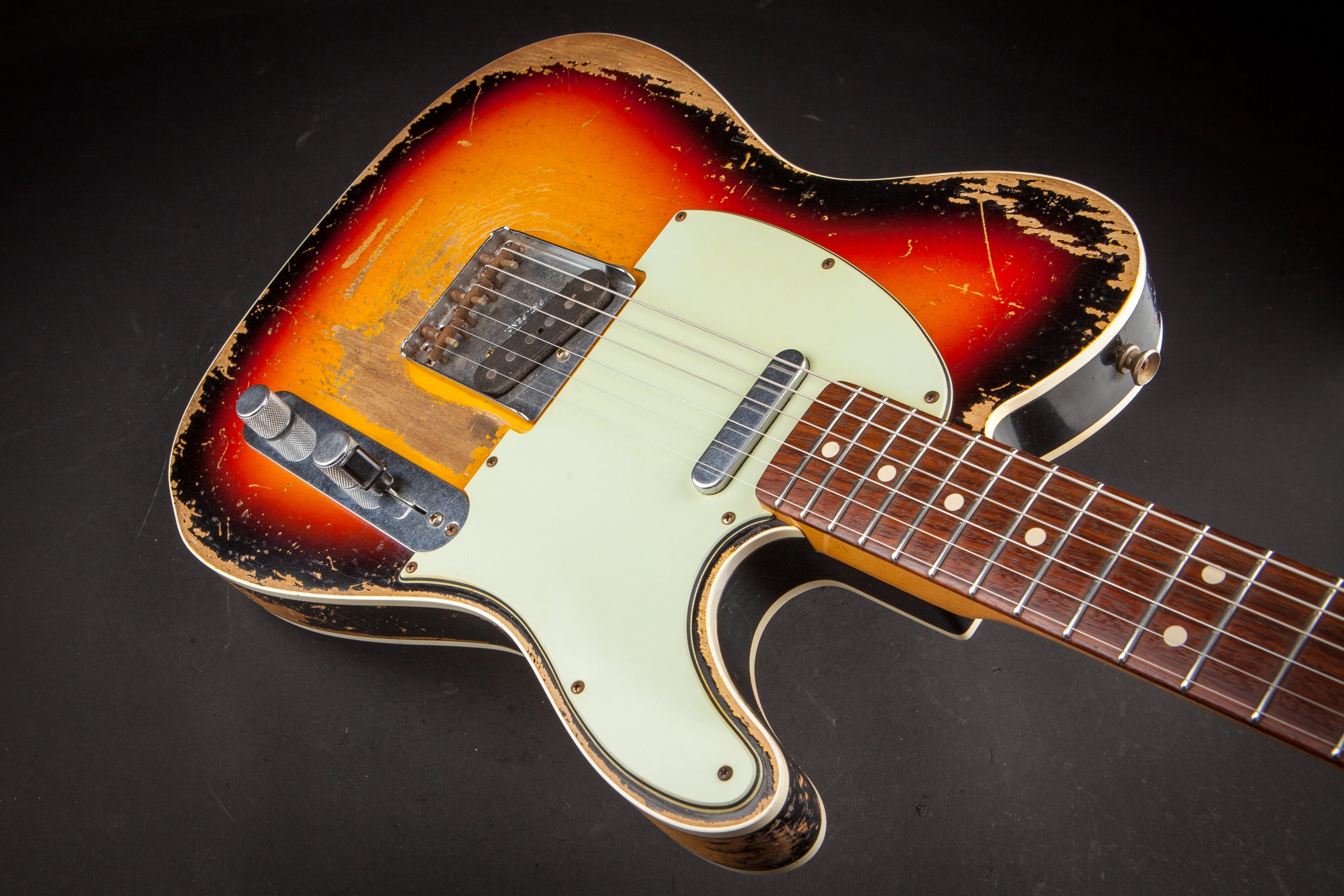 Fender Custom Shop: Limited Edition Telecaster Custom '63 Heavy Relic 3-Tone Sunburst w/ Abbey's #CZ518405