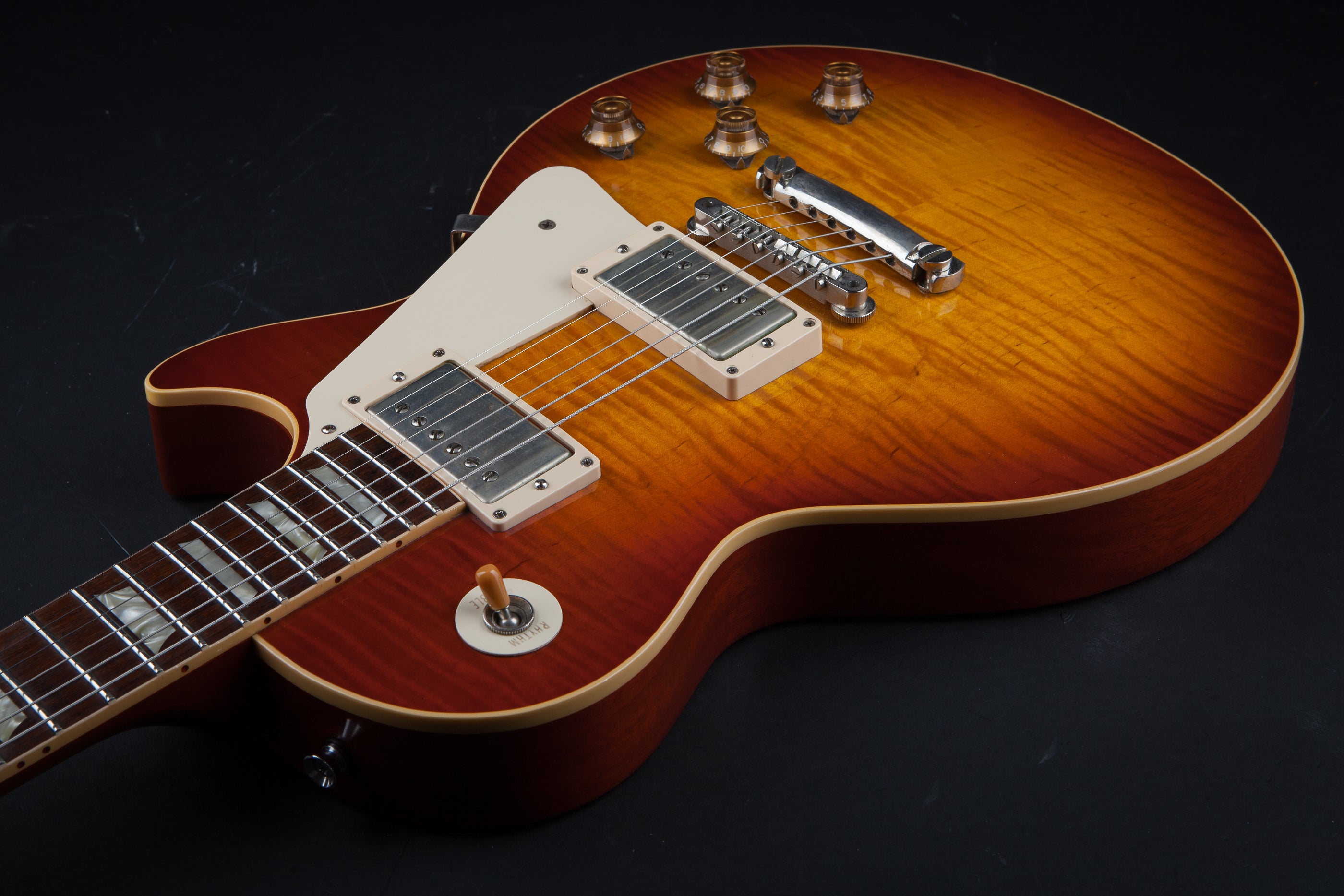 Custom Shop: Standard Historic VOS 59 Les Paul Cherry Sunburst #R98907