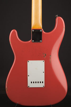 Fender Vintage Guitars: 1963 Stratocaster Fiesta Red #L09755