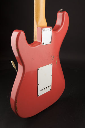 Fender Vintage Guitars: 1963 Stratocaster Fiesta Red #L09755