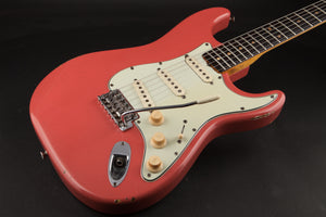 Fender Vintage Guitars: 1963 Stratocaster Fiesta Red #L09755