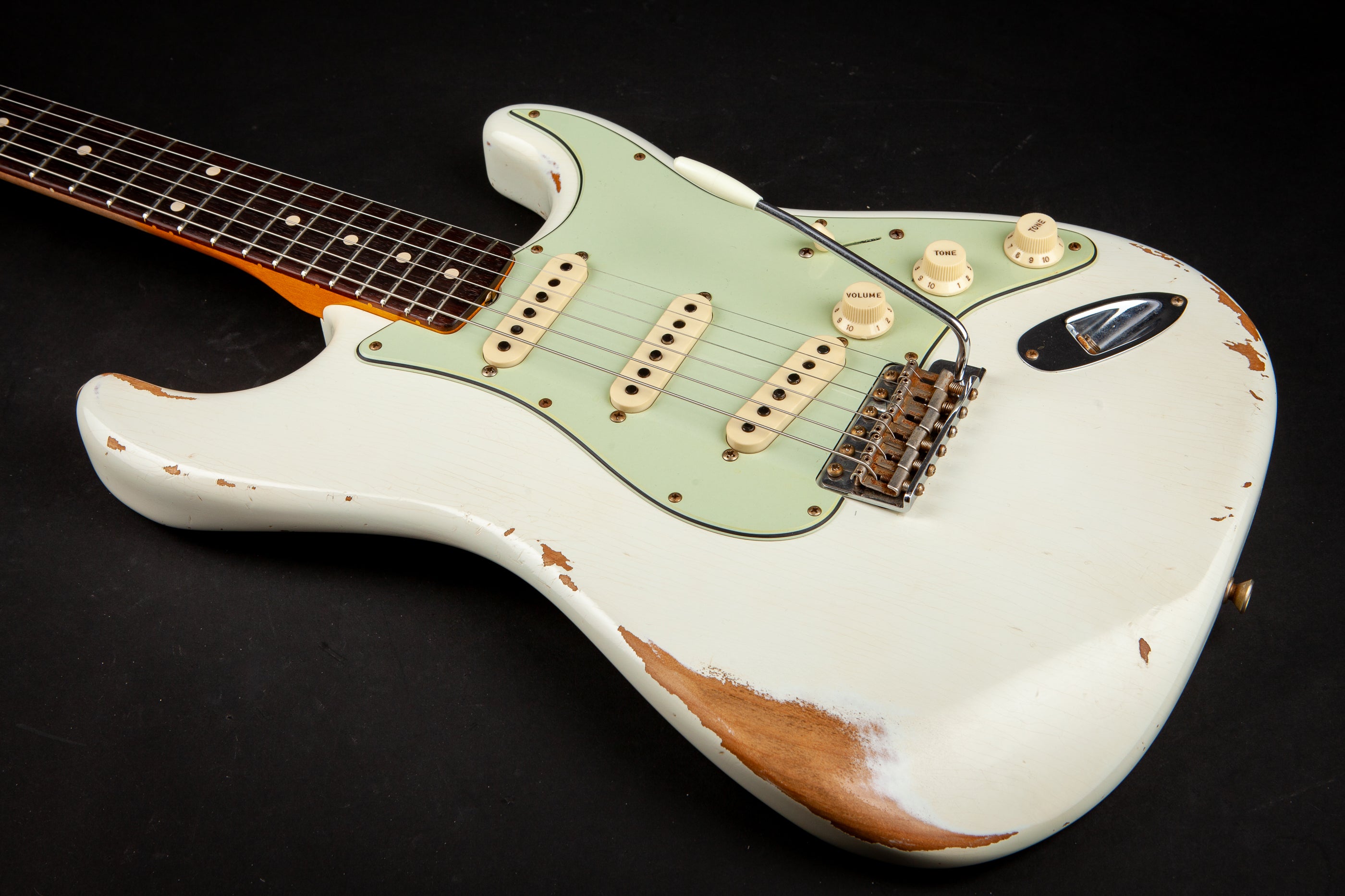 Fender Custom Shop: 59 Stratocaster Heavy Relic Aged Olympic White CZ547507