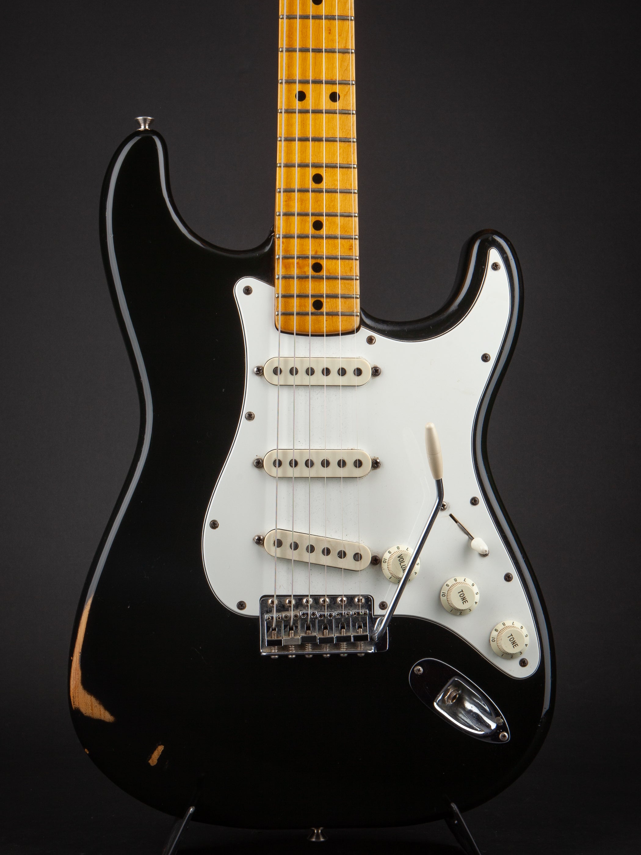 Fender Vintage Guitars: 1976 Stratocaster Black Maple Neck #712117