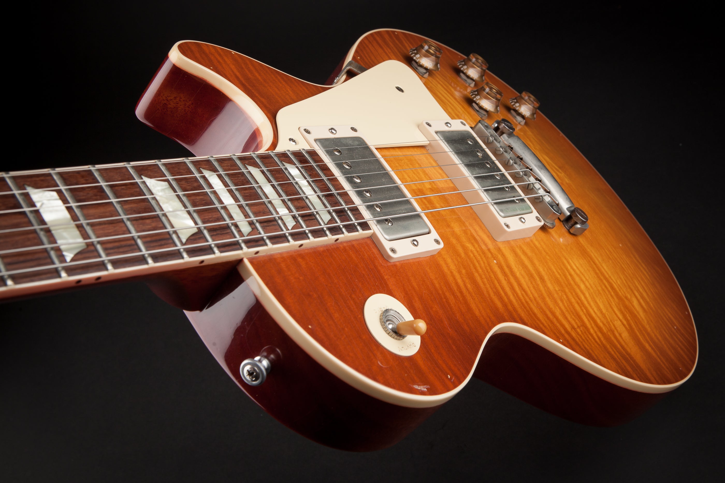 Gibson Custom Shop: 59 Les Paul Standard Lightly Aged BOTB Page 92 ‘Stanley Burst’ #932375
