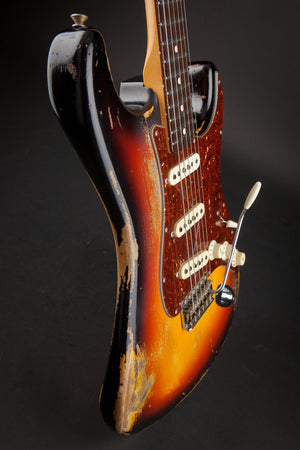 Fender Custom Shop: Stratocaster 63 Heavy Relic Faded 3 Tone Sunburst Master Built by Dennis Galuszka #R89197