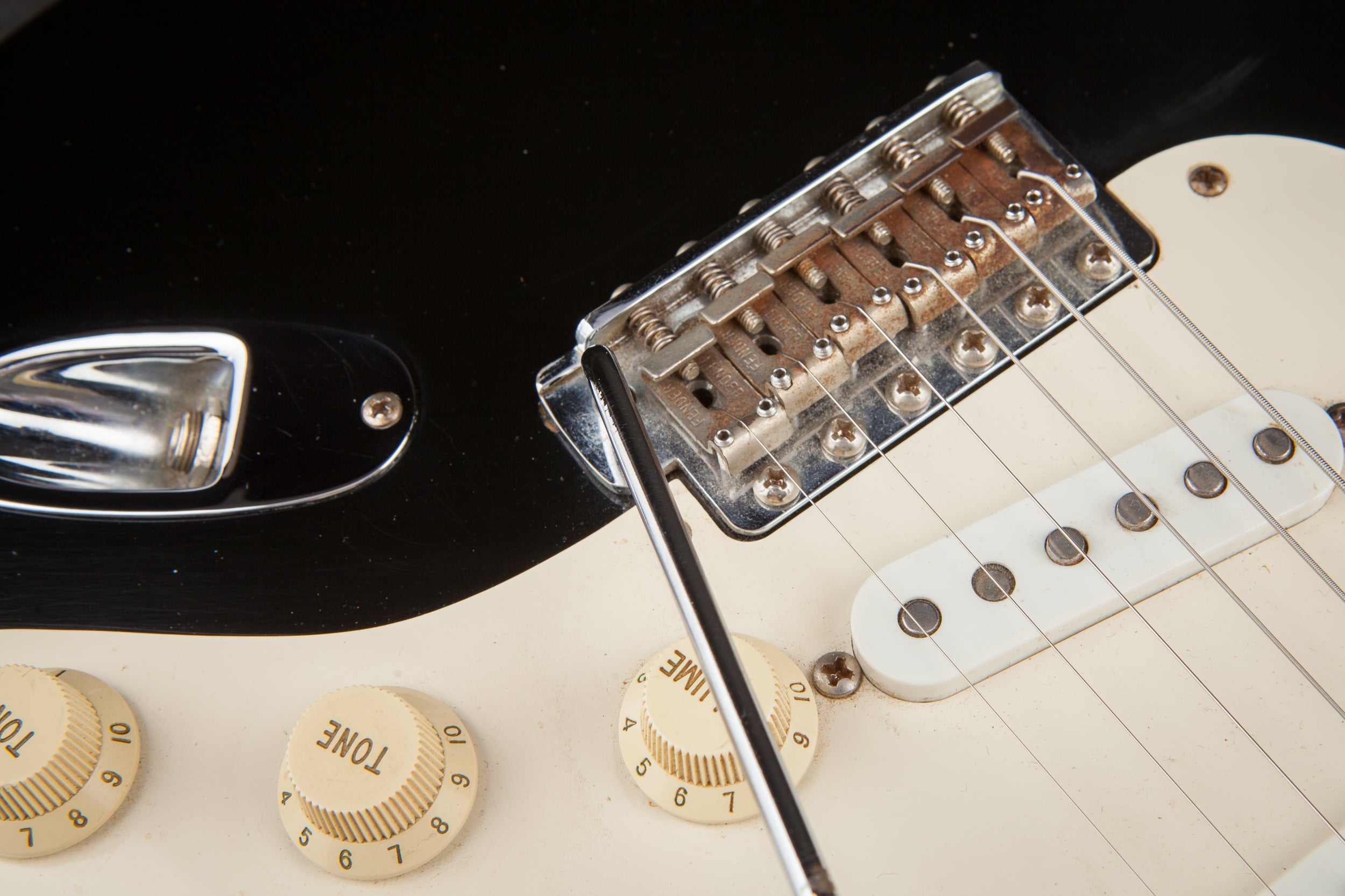Fender Custom Shop: Stratocaster 50's NOS Black #R37751 – World 