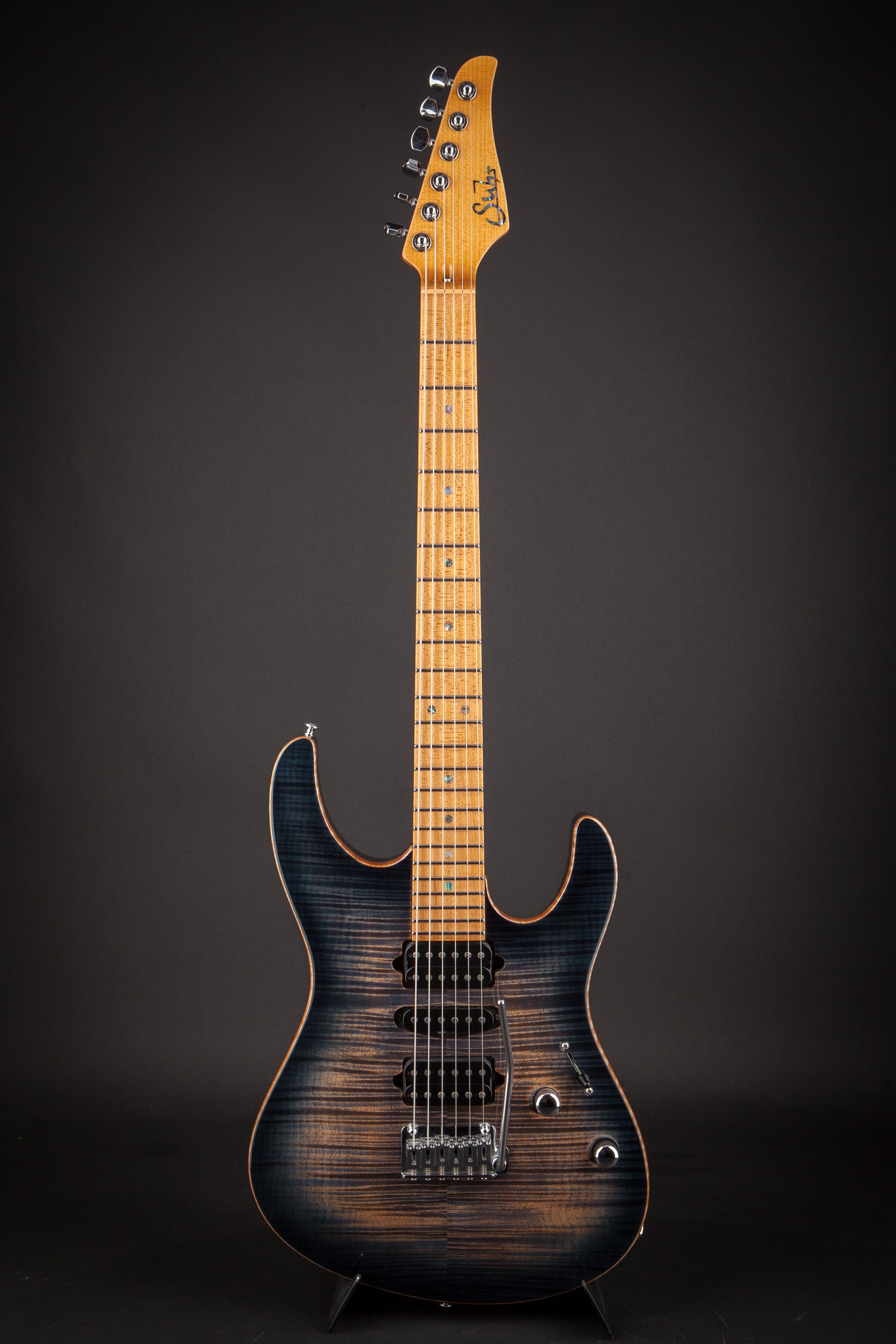 Suhr: Modern Carve Top Faded Trans Whale Blue Burst #17852 – World Guitars